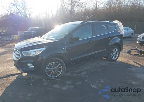 2018 Ford Escape Se z USA, uszkodzony, nr VIN 1FMCU9GDXJUC62404